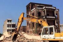 行政机关违法强制拆除当事人房屋难以鉴定，法院确定赔偿时标准至少不应低于补偿标准