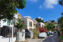 当庭陈述与诉状主张内容明显矛盾，法院以禁止反言原则采信在前陈述