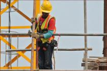 二审庭审辩论结束前上述人增加上诉请求，如不超出原诉请范围则属于二审审理范围