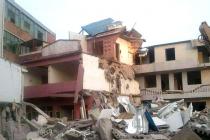 区政府作出限期拆除决定，因超越其法定职权被撤销