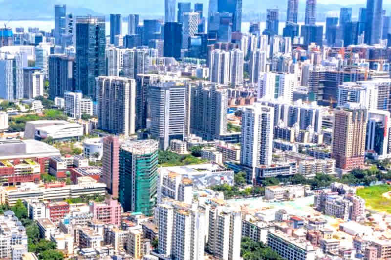 投诉人与被投诉事项不存在法律上的利害关系，对投诉人合法权益不产生实际影响应驳回起诉