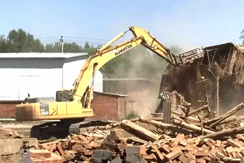 村民据其宅基地获得安置补偿之外，还可继承父母宅基地安置补偿利益